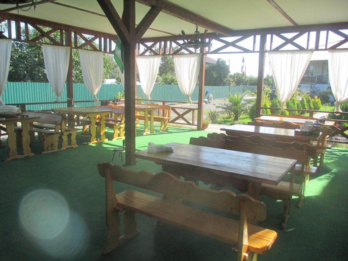 Guest House У Дедушки Самвела Alakhadzi Exterior foto