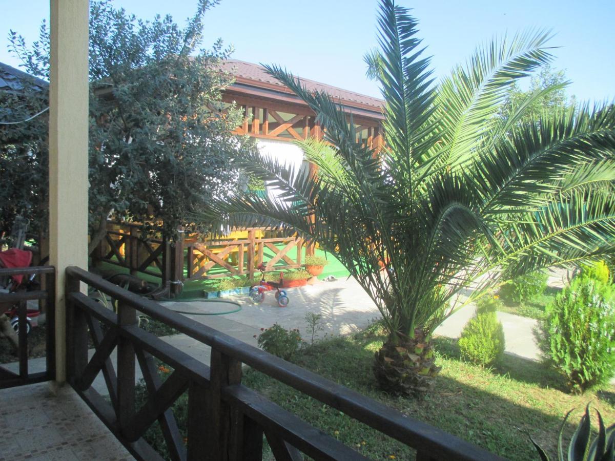 Guest House У Дедушки Самвела Alakhadzi Exterior foto