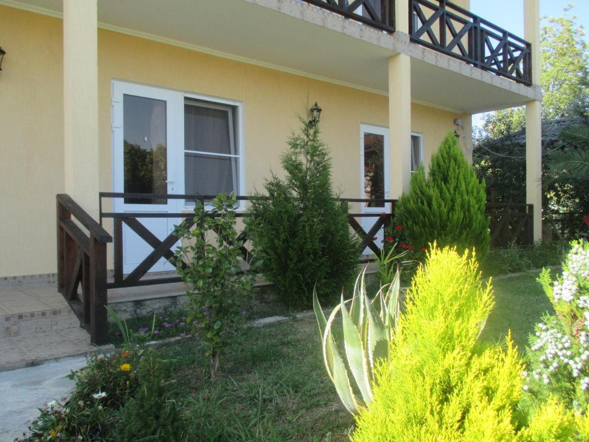 Guest House У Дедушки Самвела Alakhadzi Exterior foto