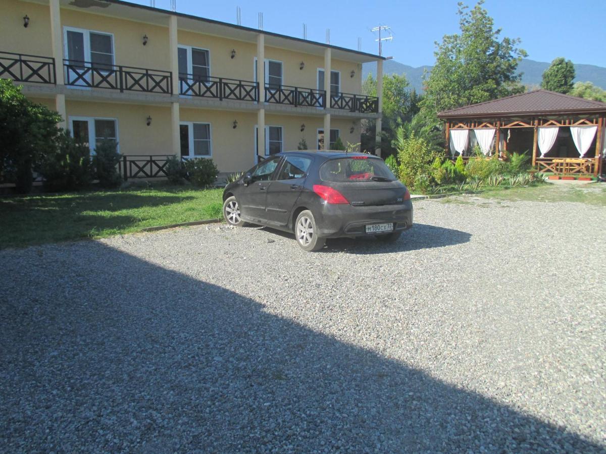 Guest House У Дедушки Самвела Alakhadzi Exterior foto