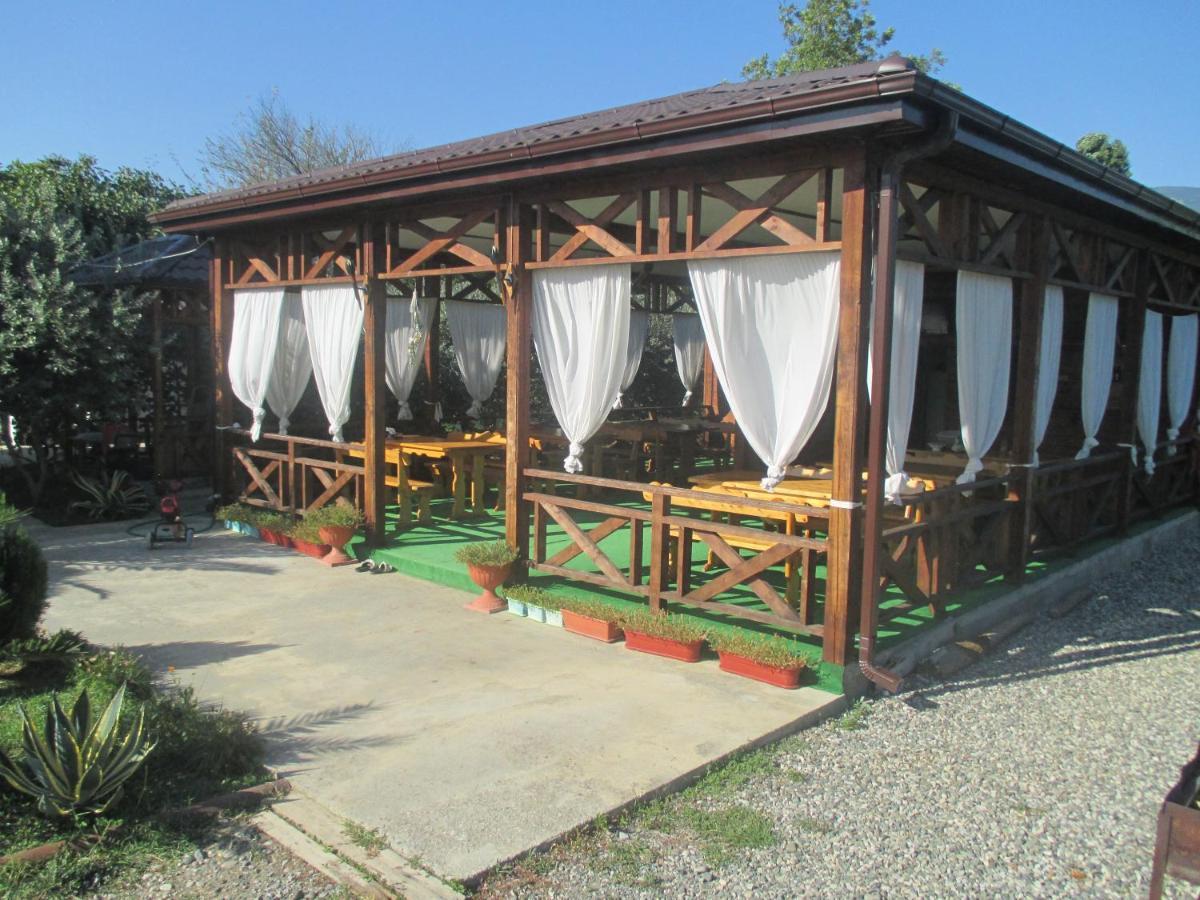 Guest House У Дедушки Самвела Alakhadzi Exterior foto