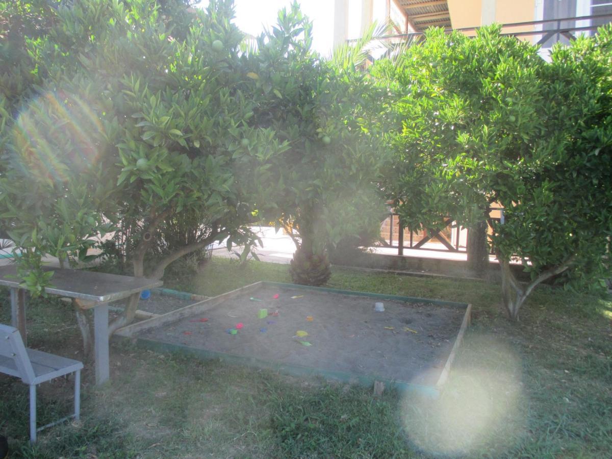 Guest House У Дедушки Самвела Alakhadzi Exterior foto